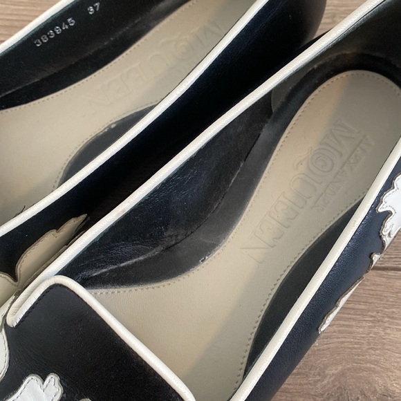 Alexander McQueen Women's Leather Loafers Black and White Floral Print size 37 - Picture 4 of 10
